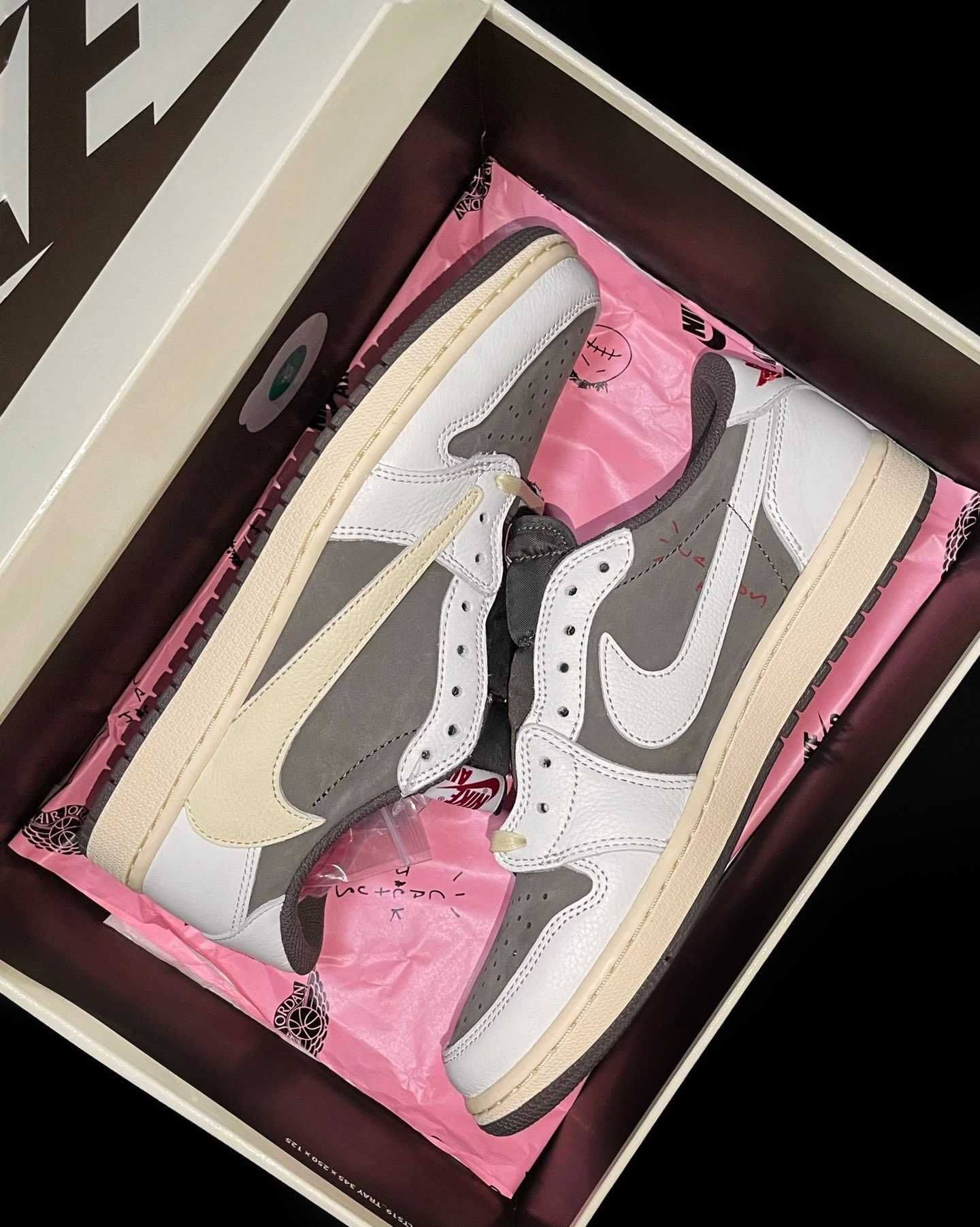 Jordan 1 Retro Low OG SP Travis Scott Reverse Mocha r.46