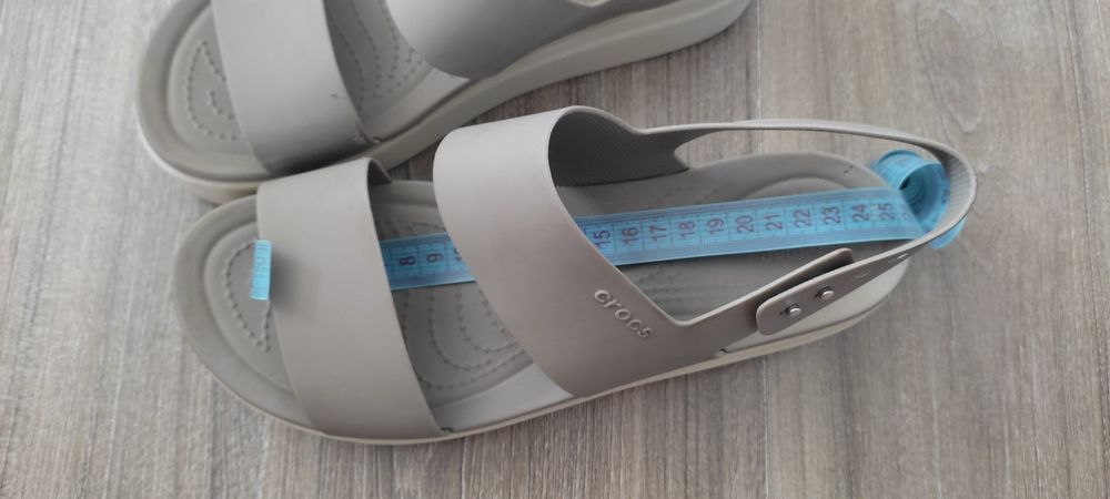 Босоножки crocs W 9