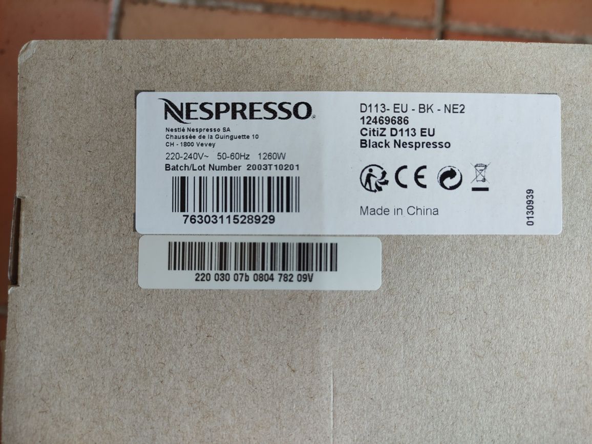 Nespresso Citiz  Preto/Vermelho