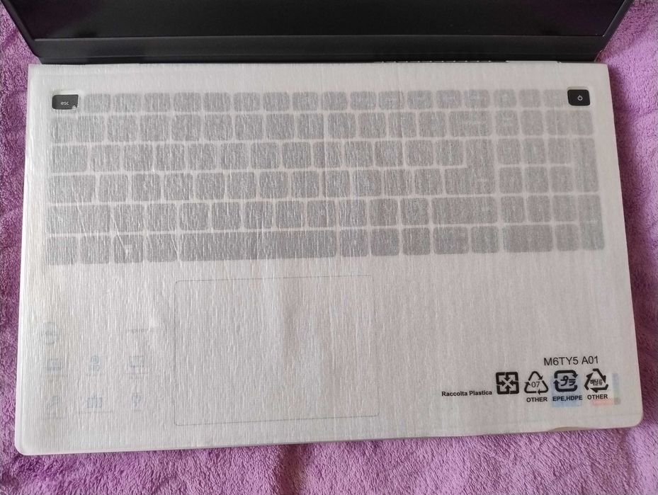 Sprzedam nowy laptop firmy dell