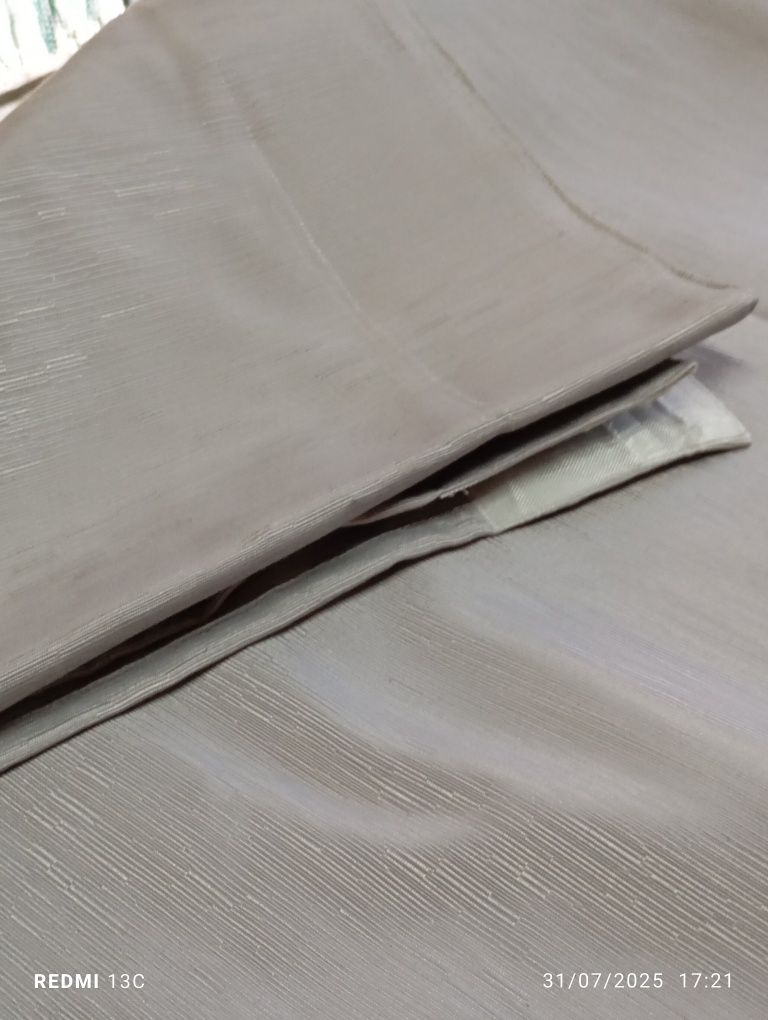 Cortinados de onda cinza