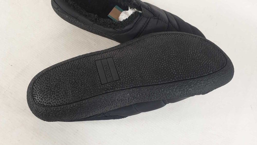 toms nowe  PANTOFLE MĘSKIE ocieplone  R 40,5