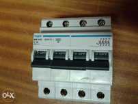 HAGER Disjuntor Tetrapolar 10A MW 410 - TROCO