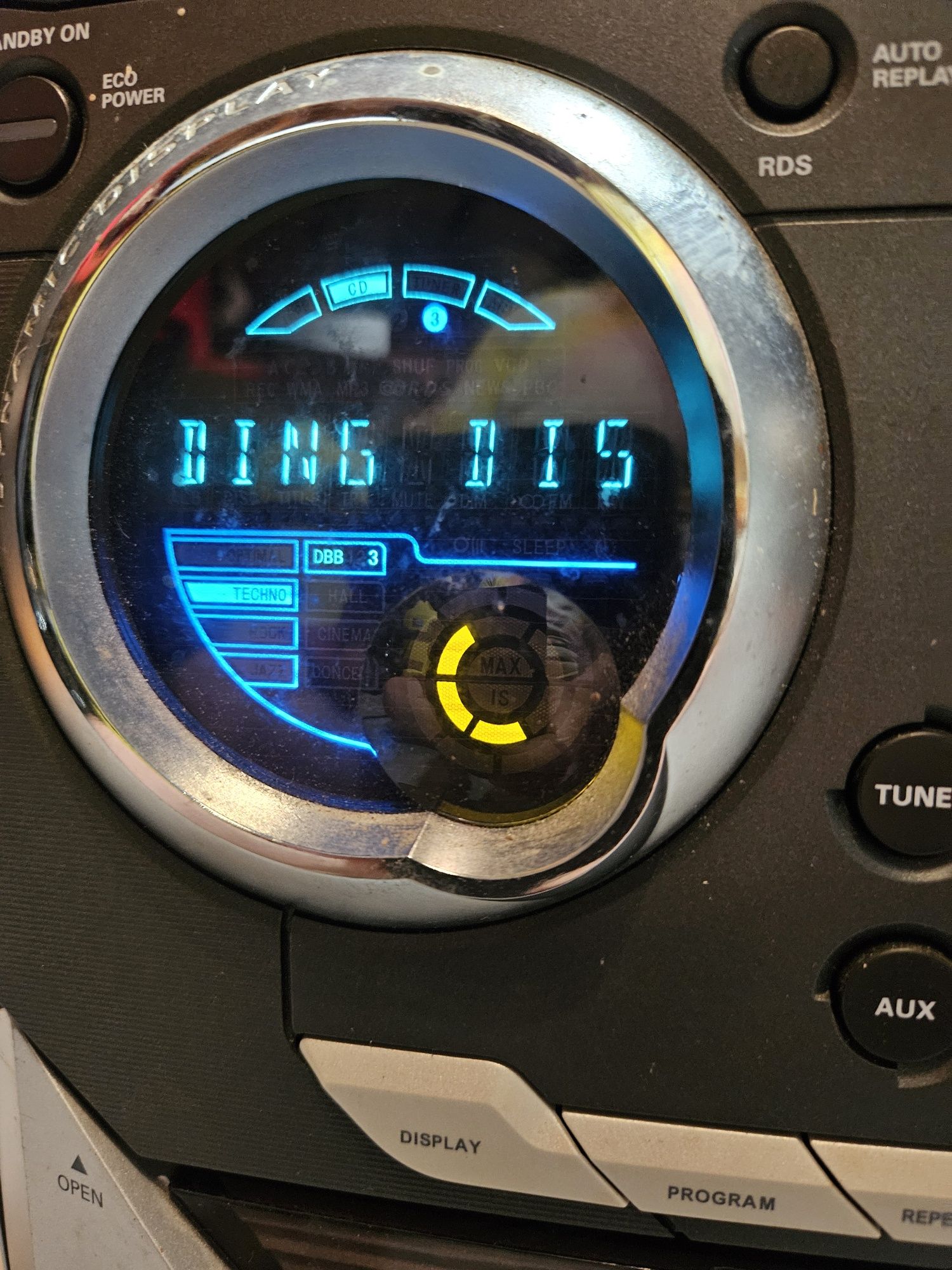 Głośna wieża Philips Mega Bass AUX