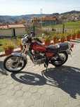 Moto Suzuki GN250