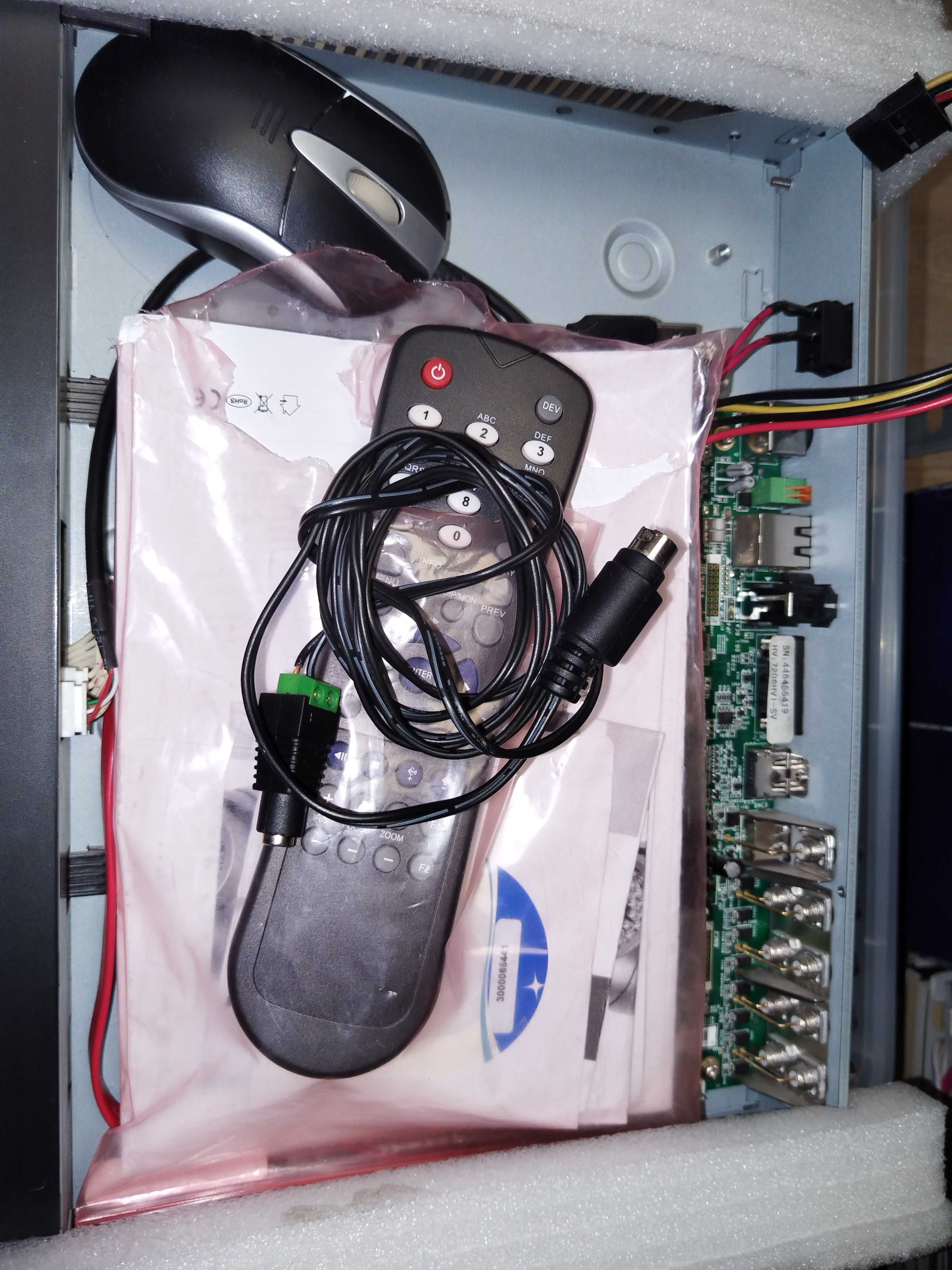 Cyfrowy rejestrator HIKVISION DS-7208HVI-SV monitoring 8 lamer