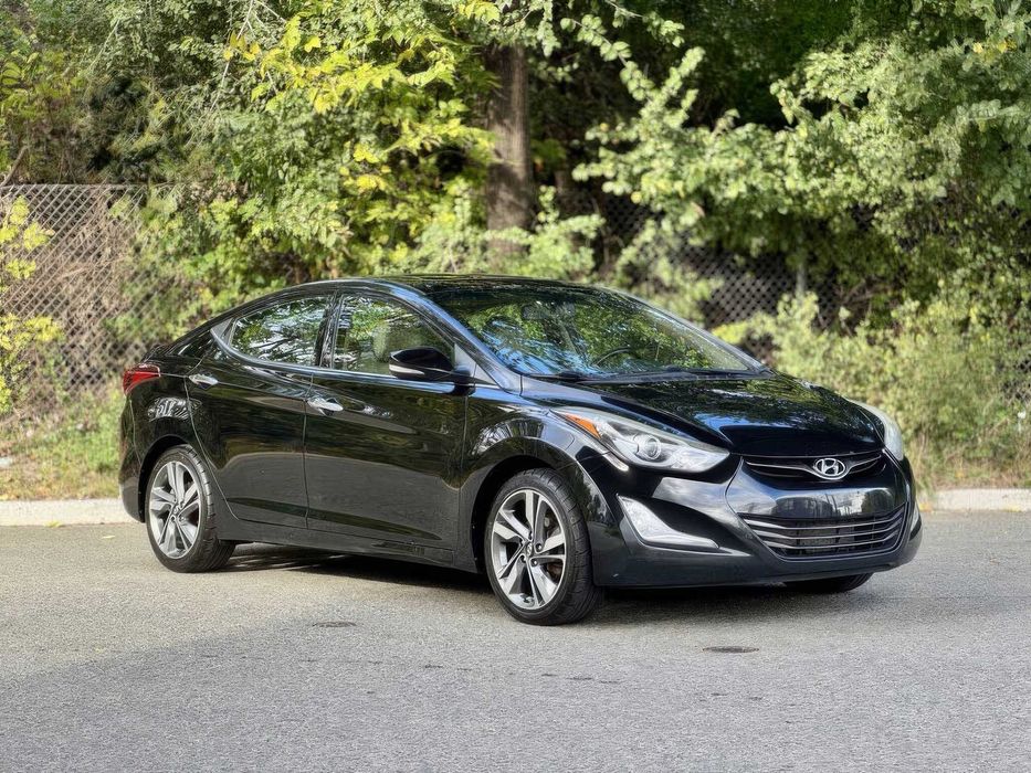 Hyundai Elantra Limited      2015