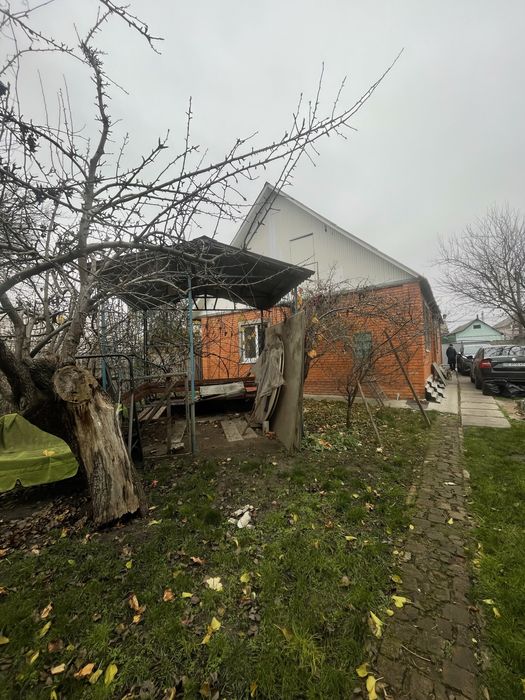 Продаж будинку Підгороднє