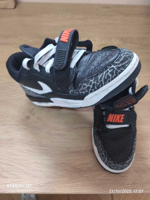 Sapatilhas Nike AIR JORDAN tamanho 36