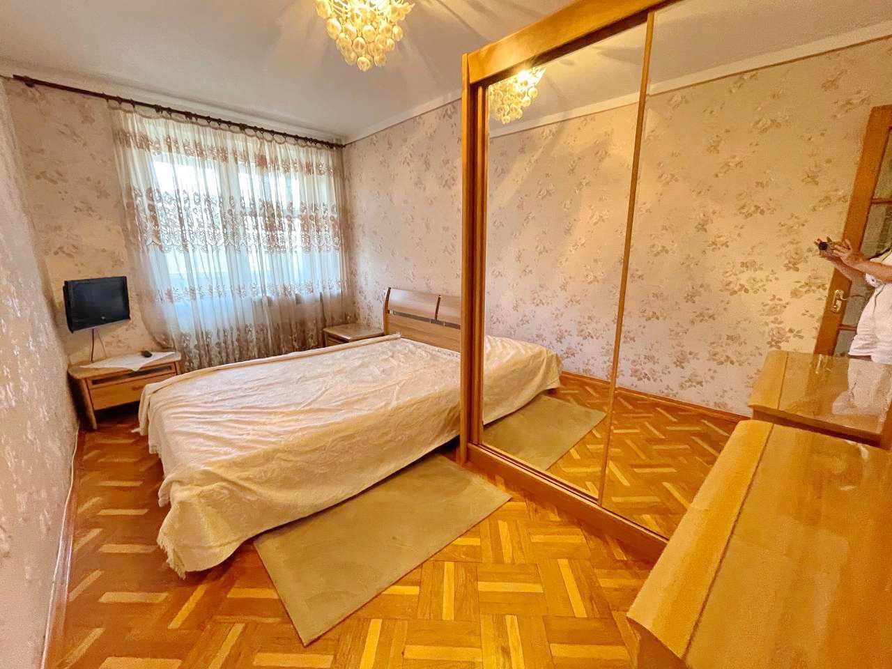 Продам чотирьохкімнатну квартиру на Намиві! АВТОНОМНЕ ОПАЛЕННЯ!