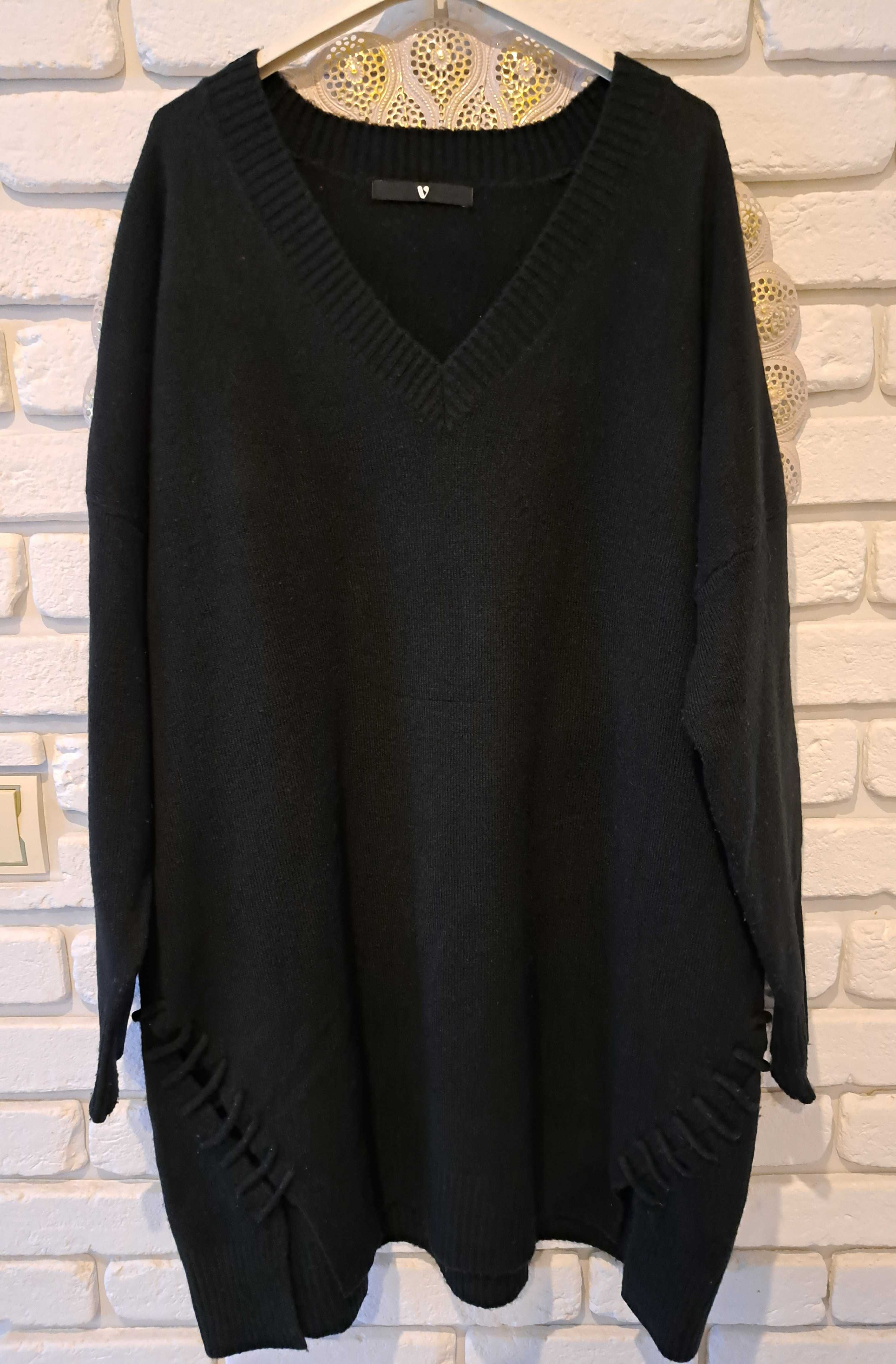 Czarny oversizowy sweter 44/46/48