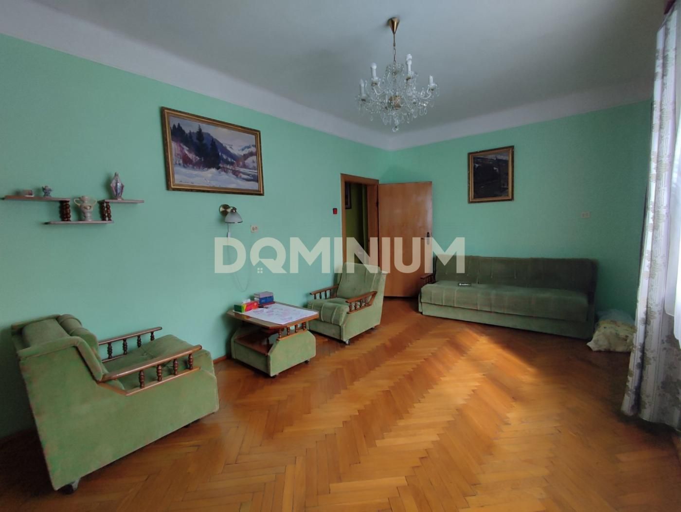 Продається будинок в центрі м. Хуст