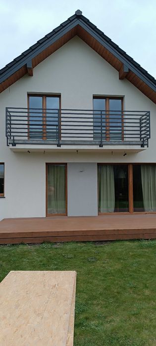 Balustrada balkonowa, barierka zewnętrzna malowana proszkow