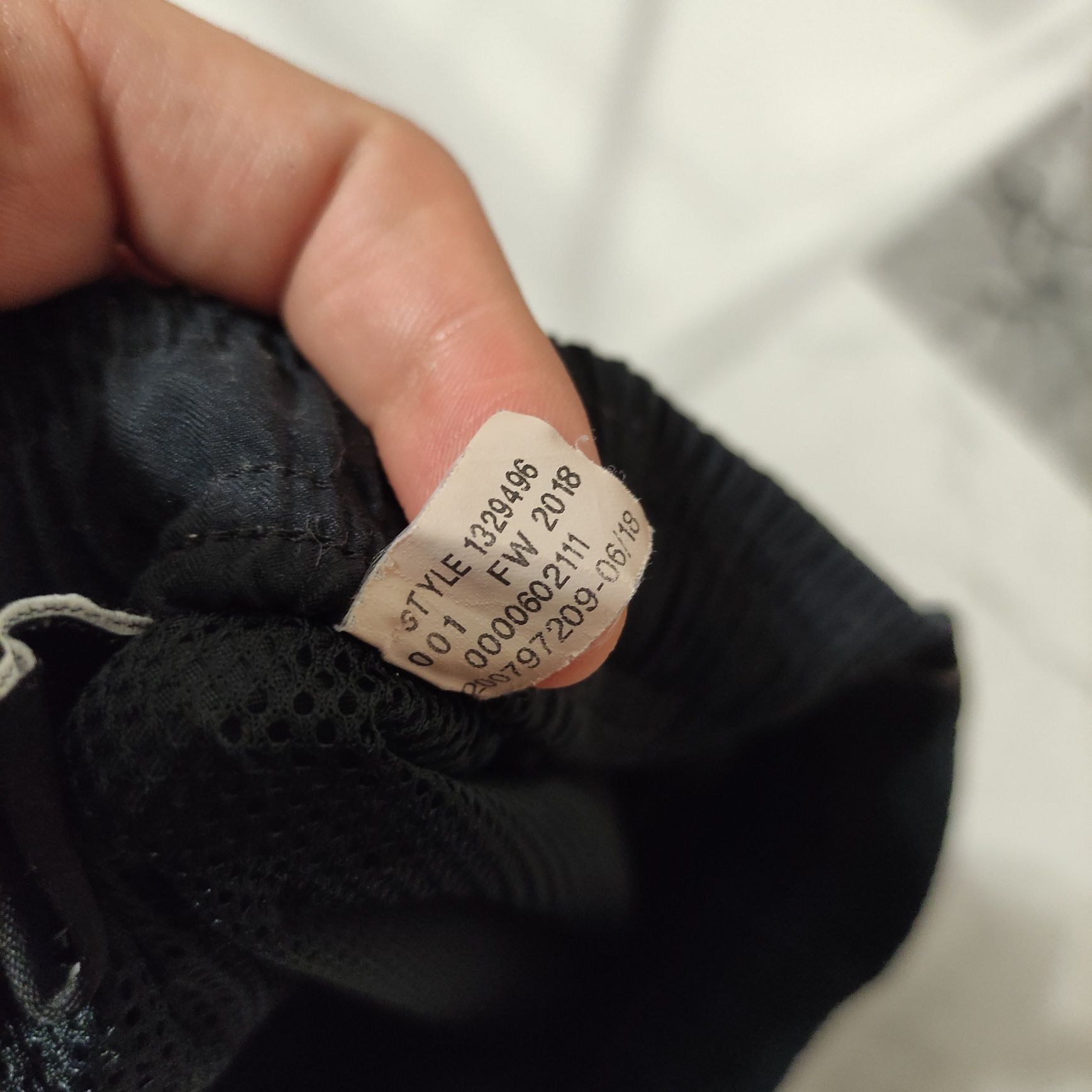 Шорти Under Armour з карманами