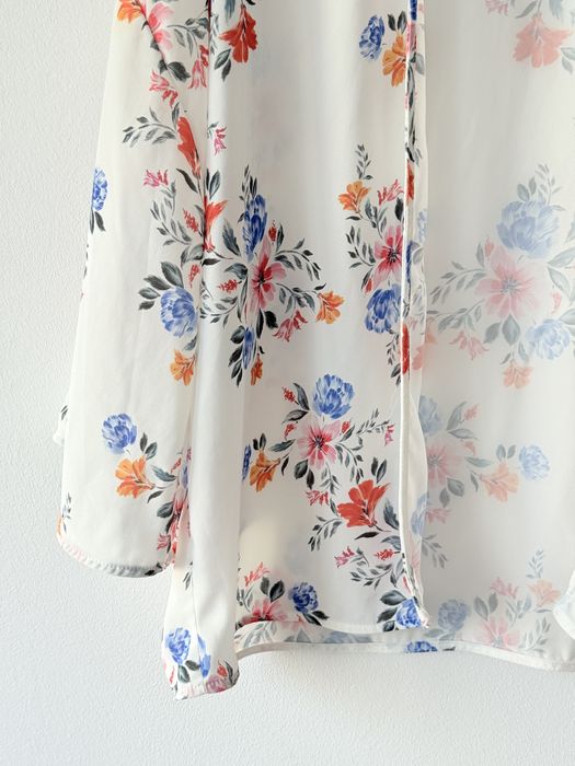 Bluzka narzutka Primark plażowe pareo letnia kwiaty biała boho etno