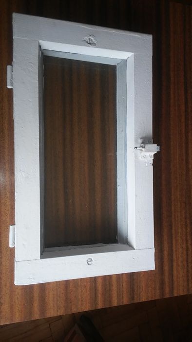 okno 60 x 36 cm drewniane