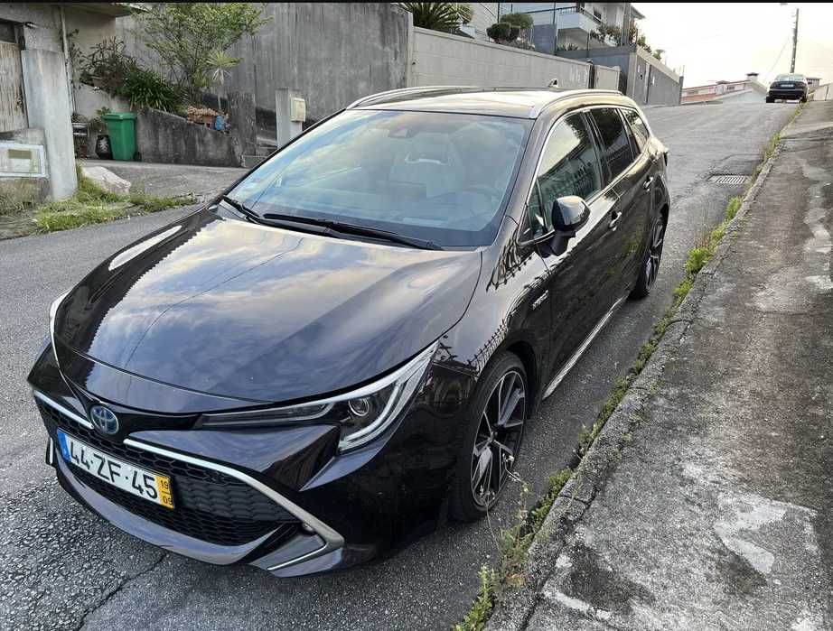 Corolla TS Hybrid 2.0 Luxury White