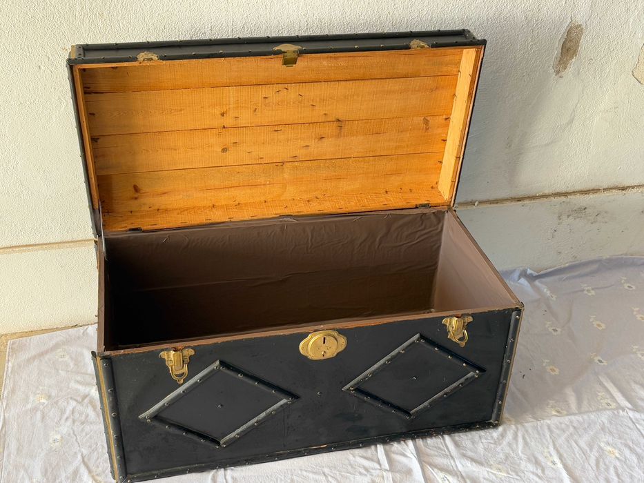 Baú  Madeira  +80Anos