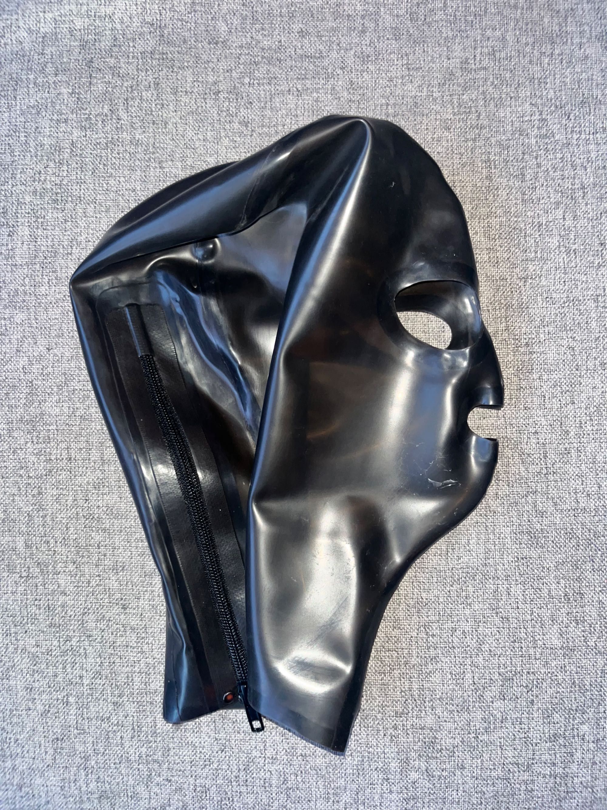 867/ Czarna transparentna maska klasyczna smoky M z zamkiem