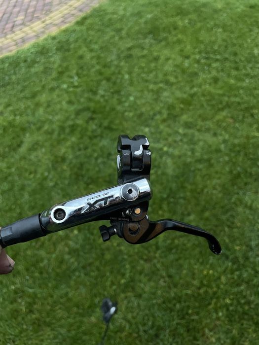 Hamulec przedni Shimano Deore XT srebrny (magura sram hope avid tektro