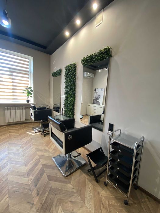 Оренда робочого місця салон краси Дружби народів, кератин, перукар