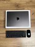 Apple McBook Pro 14" M3 Pro (2023) + Magic Mouse 2 + Klawiatura RGB