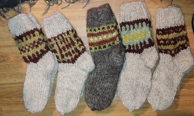 Шкарпетки (носки), рукавиці шерстяні ручної в'язки