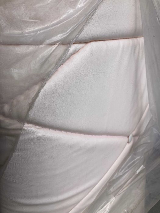 Wygłuszająca tapicerka drzwiowa do drzwi wejściowych biała