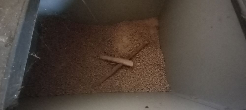 Części do pieca i nowy pojemnik