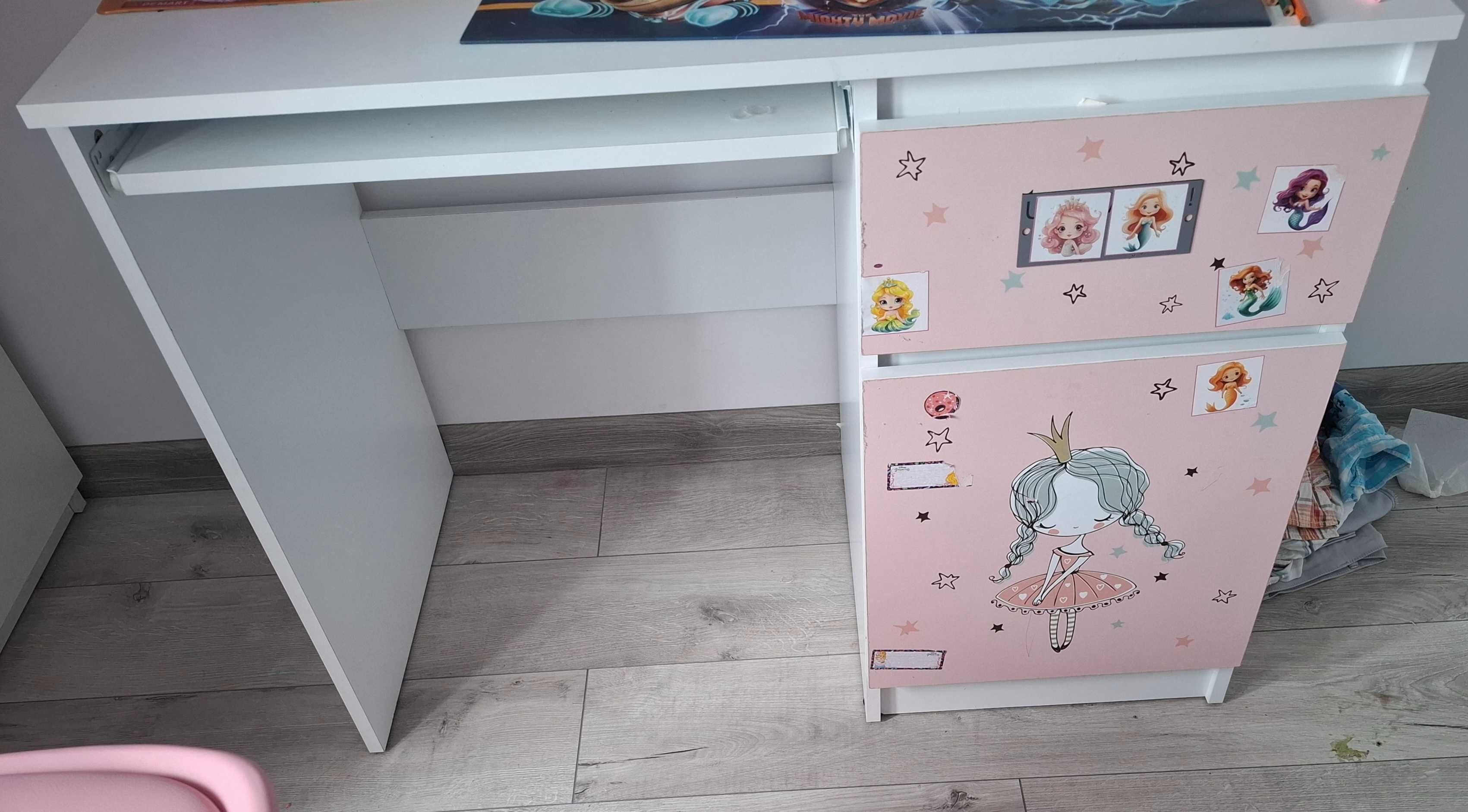 Sprzedam domek łóżko +biurko