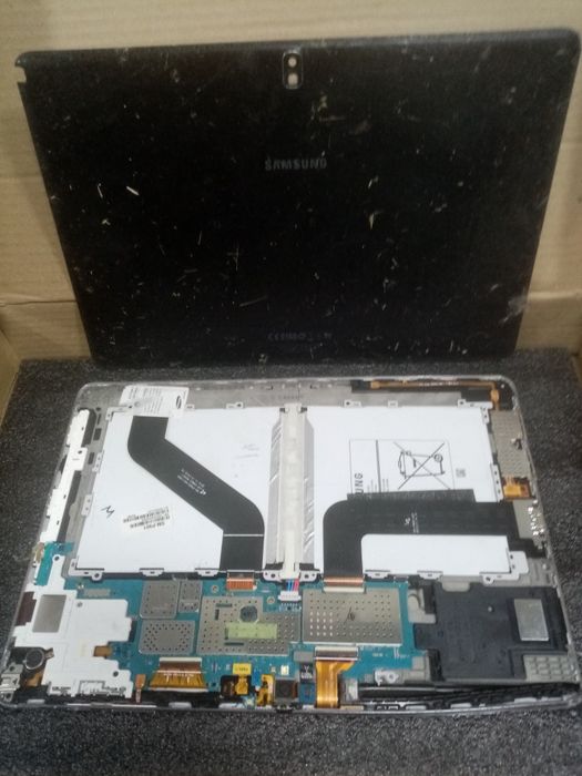 Планшет Samsung Galaxy Tab  12.2 32Gb (GT-P901)