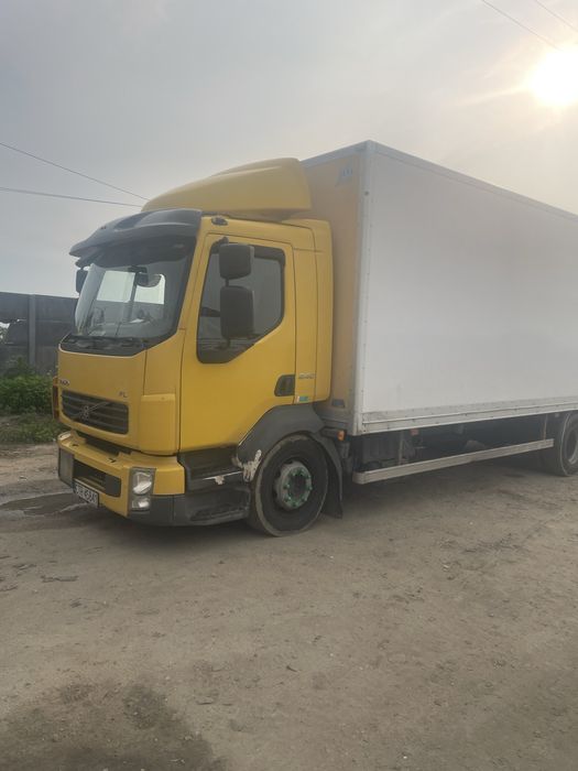 Sprzedam Volvo FL izoterma z winą