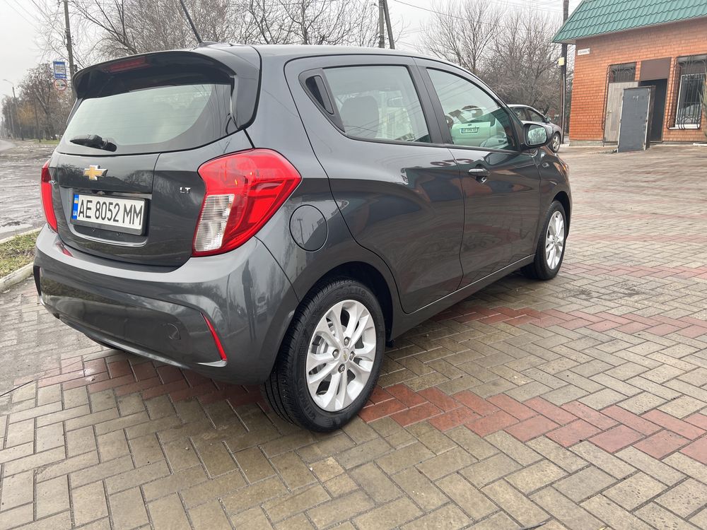 Продам Chevrolet spark LT