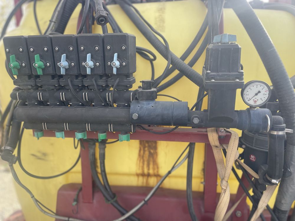 Навісний гідравлічний обприскувач нового покоління Hardi Master 1000л.