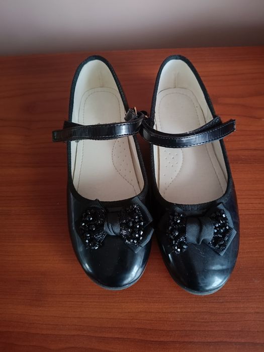 Baleriny dziewczęce lakierki rozm 35