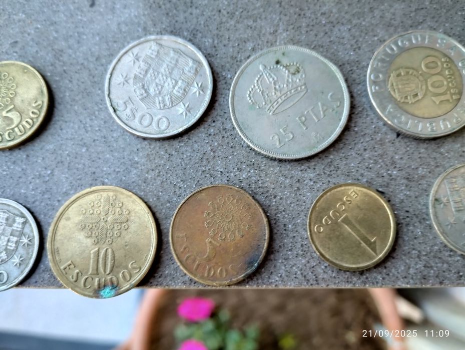 Moedas antigas de escudo