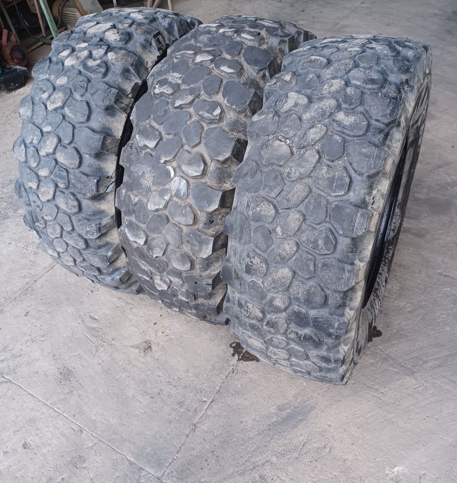 Opony Continental 365/80R20