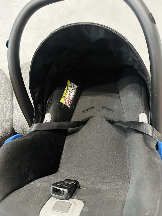 Дитяче автокрісло