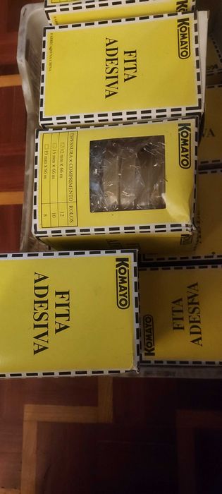 FITA COLA. CAIXAS DE 12 ROLOS. IMBATÍVEL. fotos elucidativas. Vejam fo