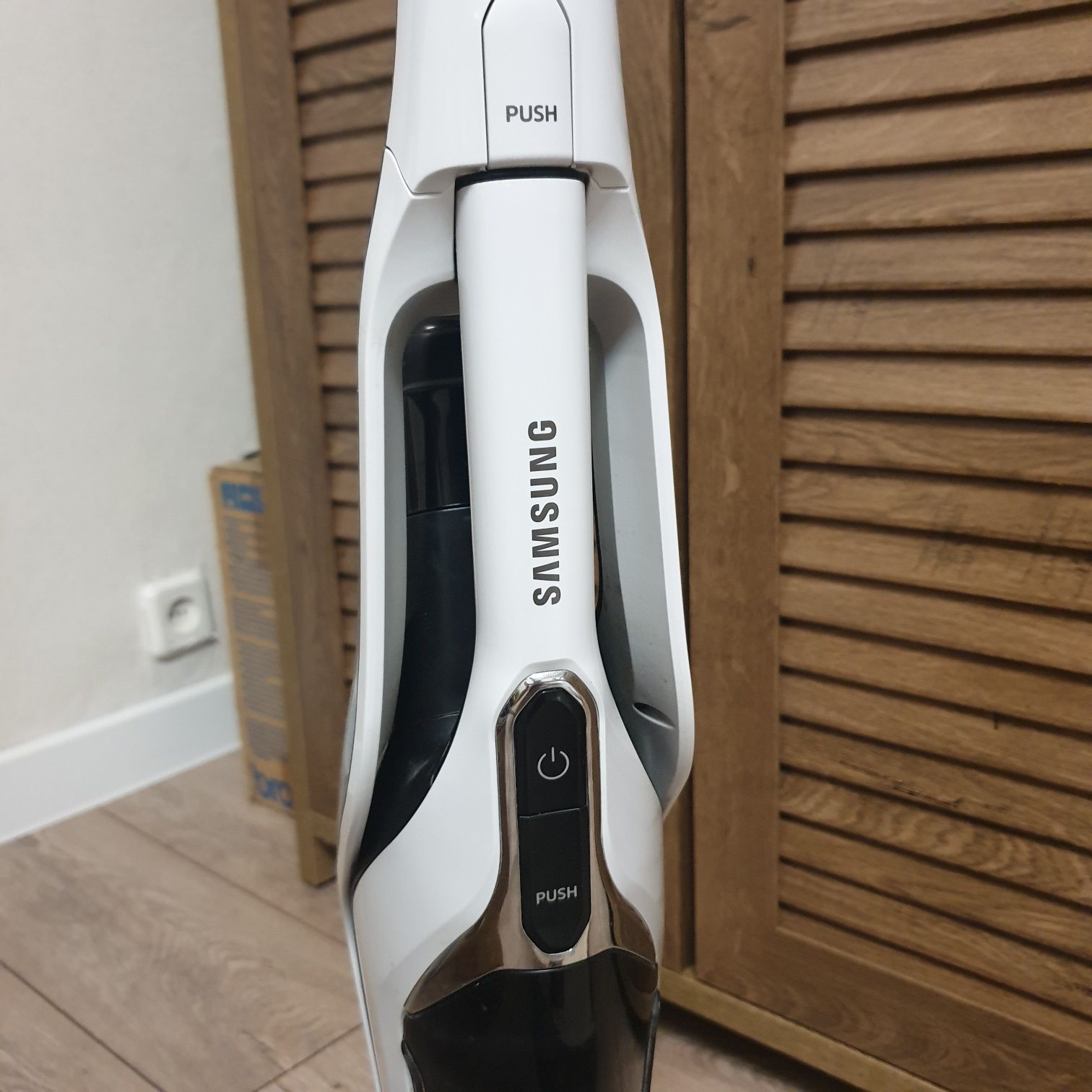 Аккумуляторный /ручной пылесос Samsung