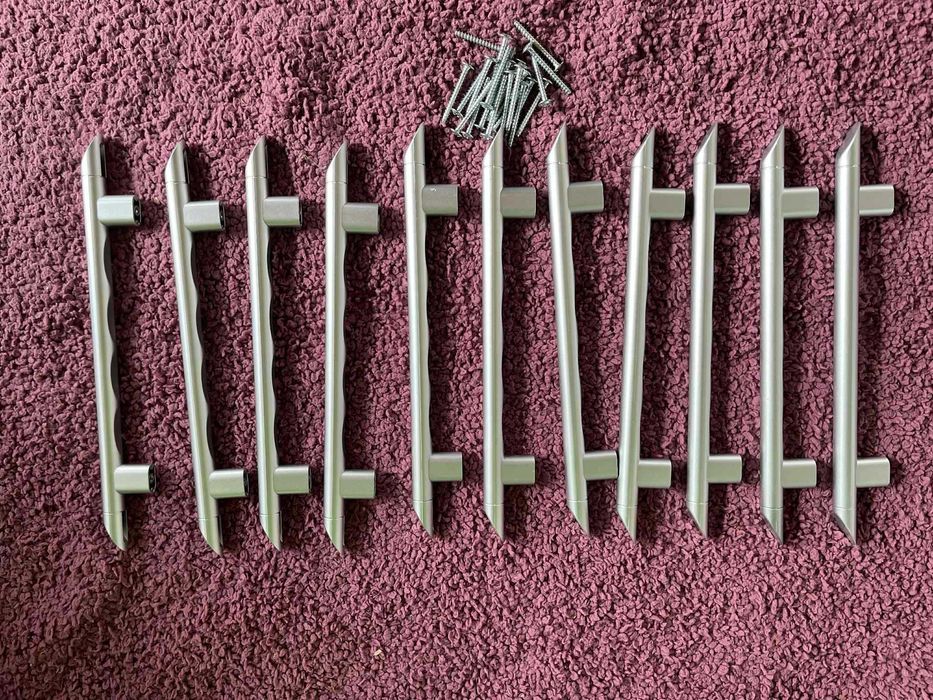 uchwyty do mebli 160mm plastikowe