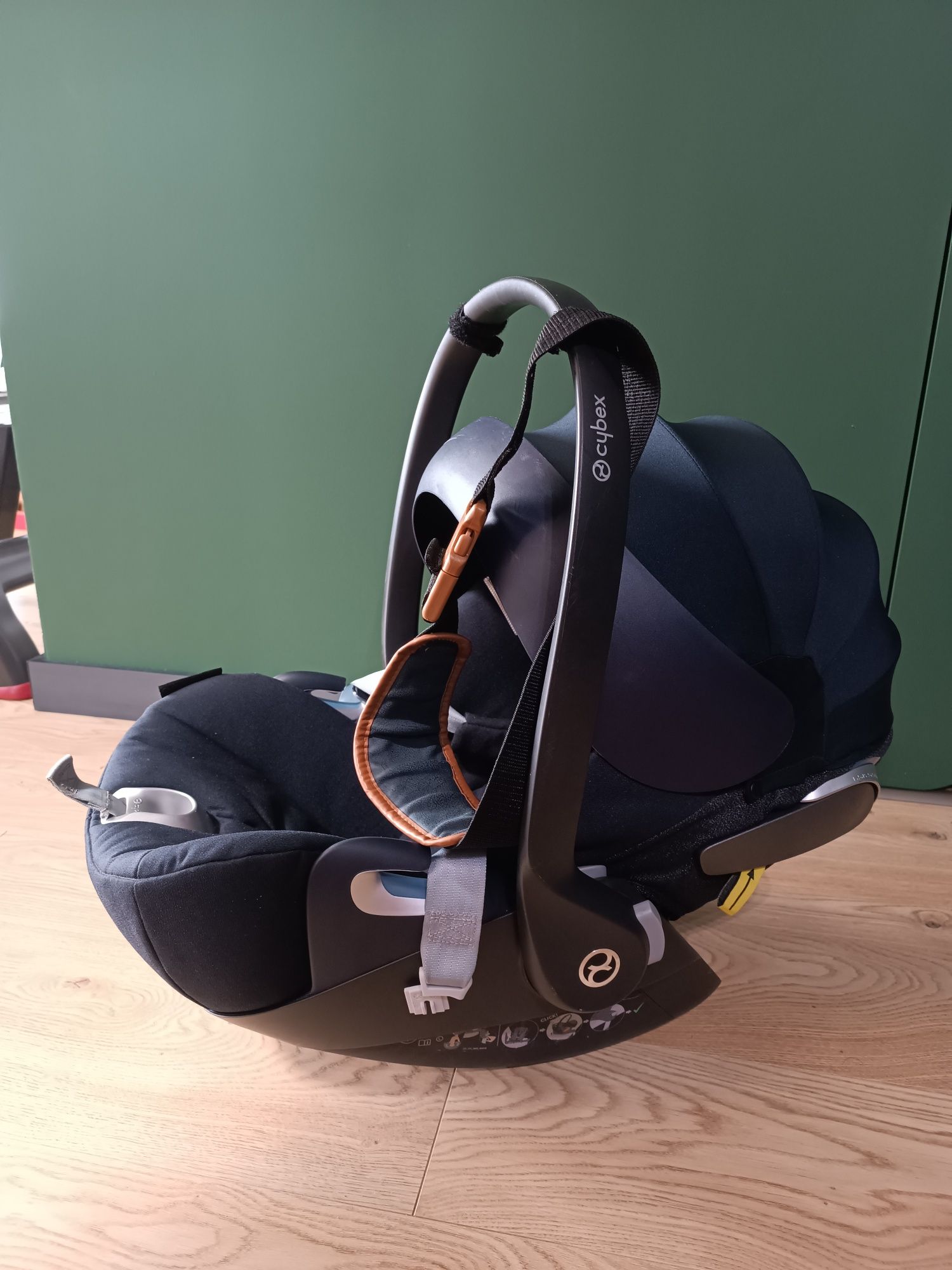 Fotelik Cybex Cloud Z i-size + baza + pas Cocobelt