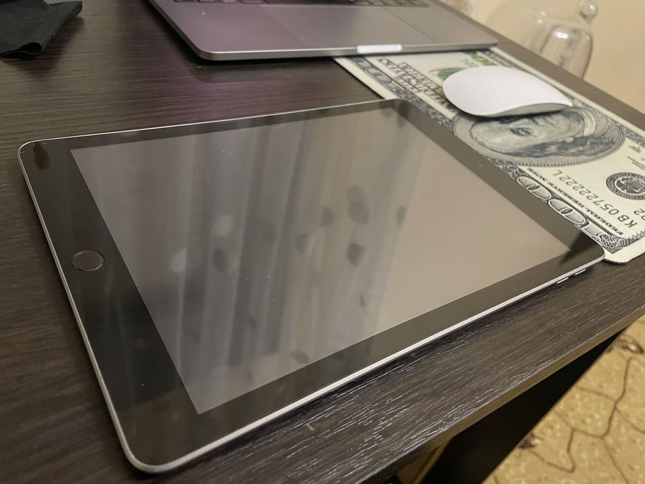 Ipad 6gen 9.7 2018рік сім карта lte