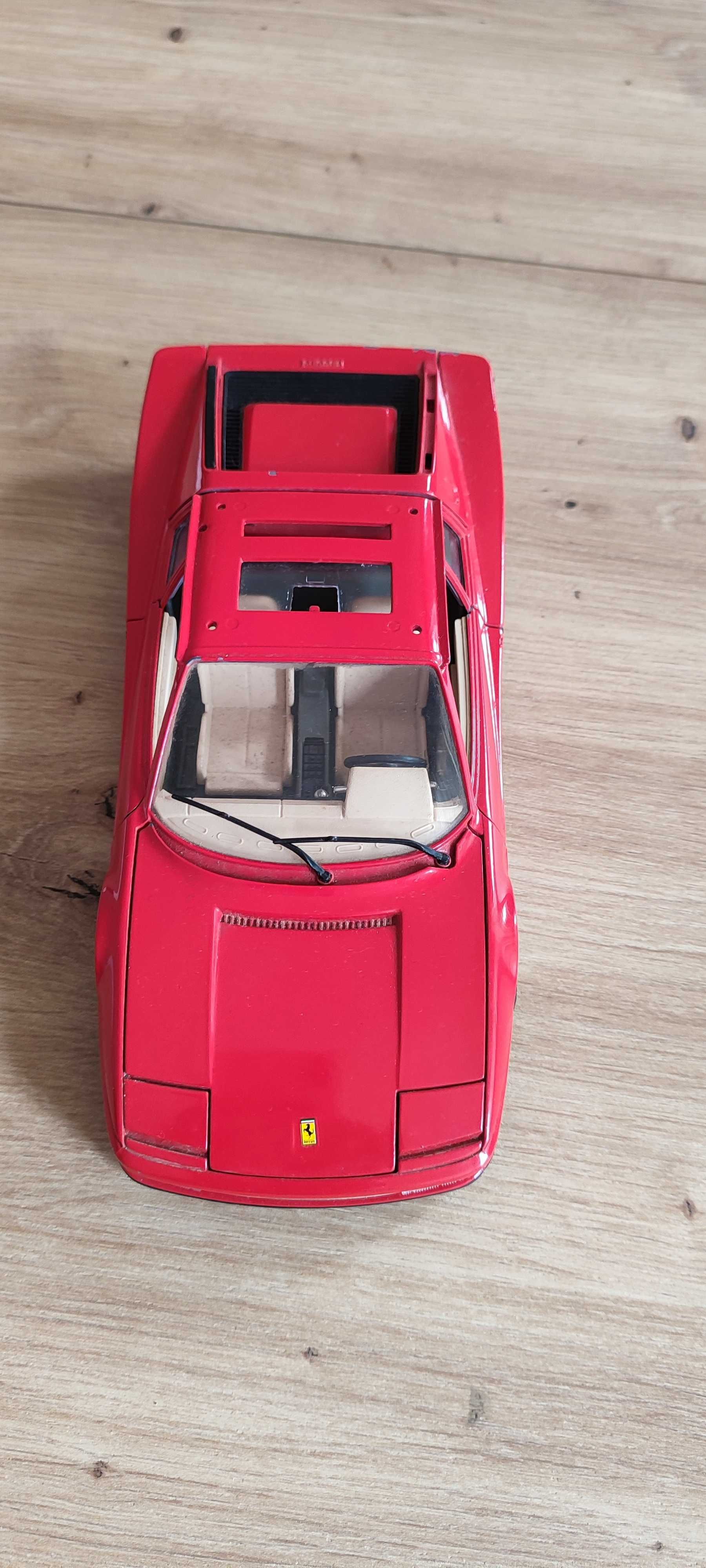 Ferrari Testarossa 1984 escala 1/18