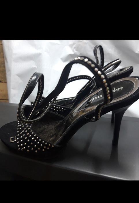 Sandálias Novas pretas