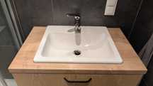 Szafka 80cm, umywalka Vitra oraz bateria Grohe