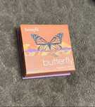 Benefit „butterfly” róż