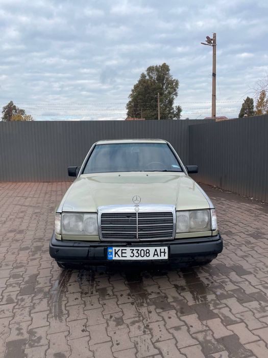 Mercedes-Benz. D200. W124