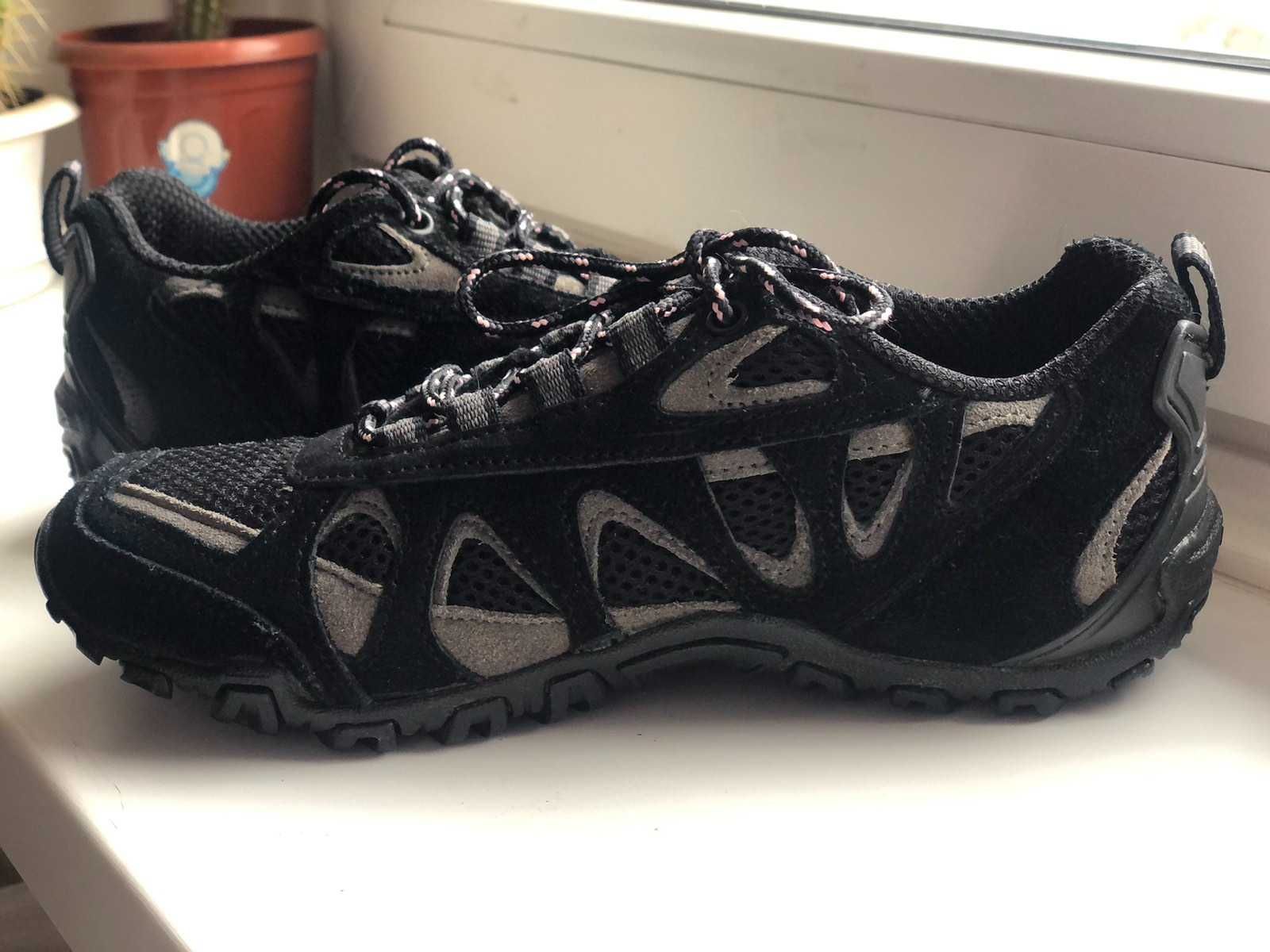 Кросівки Karrimor жіночі р.36