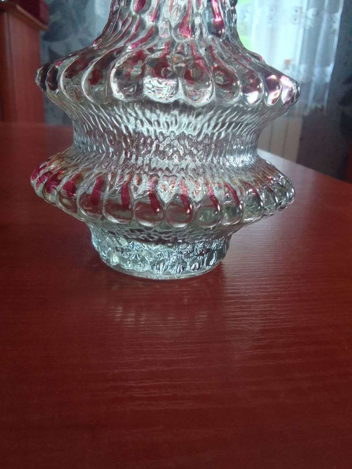Szklany wazon UFO